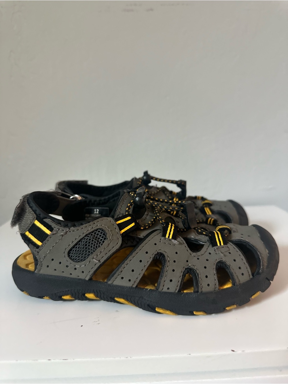 Khombu // Grey and Yellow Kids Water Shoes - boys